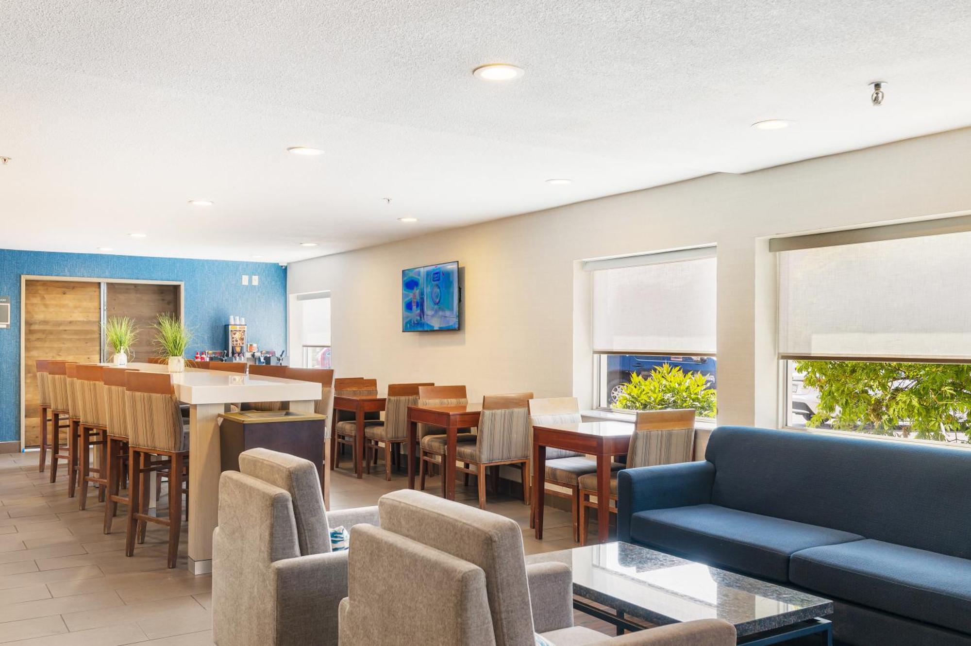Comfort Inn Mayfield Heights Cleveland East Exterior foto